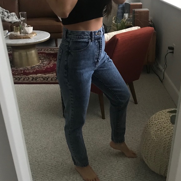 ❌SOLD❌ Dr. Denim Nora straight jeans. Size 24. - Picture 3 of 6